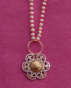 Hanger zilver met koper, met originele franse knoop