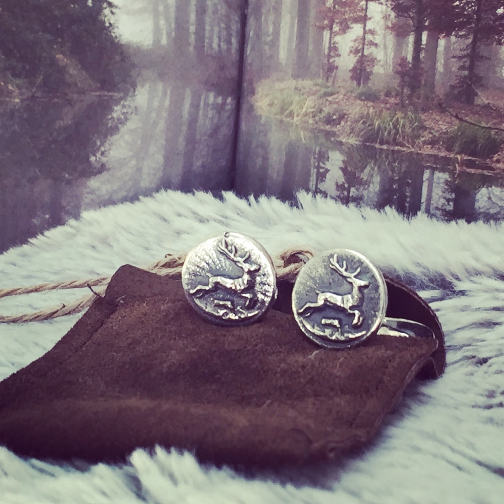 Manchetknopen zilver gegoten knoop met hert